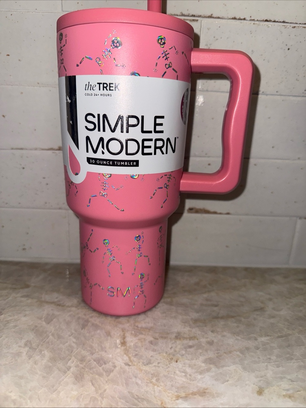 Simple Modern trek 30 oz. Pink w silver skeletons